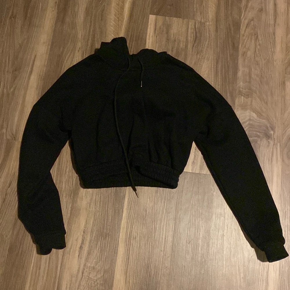 NVGNT black cropped hoodie